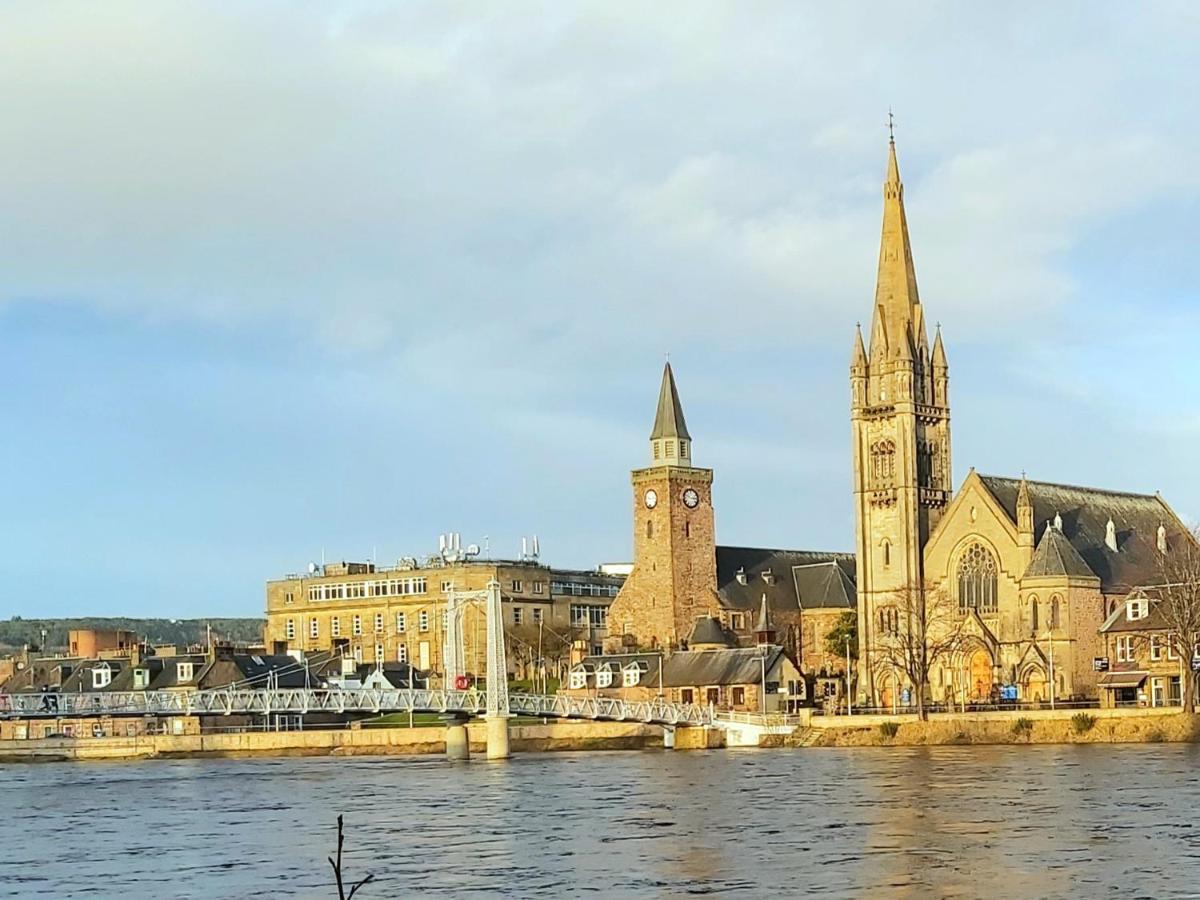 Inverness City Centre Apartment With Elevator And Google Chromecast Kültér fotó